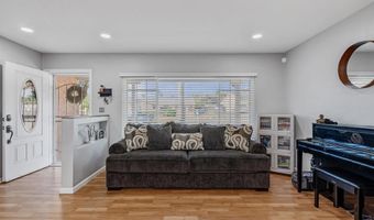 9201 Brookside Cir, Spring Valley, CA 91977