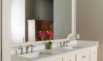 7908 NW 48th St, Bethany, OK 73008
