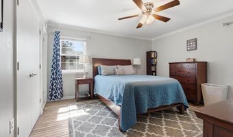 6812 LAMP POST Ln, Alexandria, VA 22306