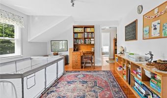 76 W Allenton Rd, North Kingstown, RI 02852