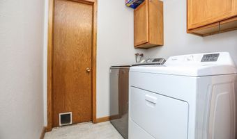 816 12th Ave, Aberdeen, SD 57401