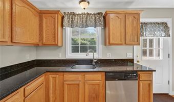 11 Soneric Ln, Richmond, RI 02812