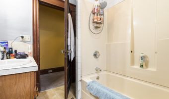 33 Kenney St, Bristol, CT 06010