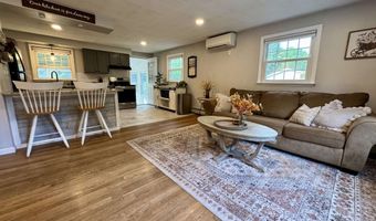 128 Mallego Rd, Barrington, NH 03825