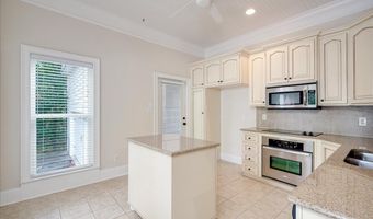 1034 N Pointe Dr, Lincolnton, GA 30817