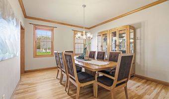 3208 S SOLITUDE Ln, Appleton, WI 54915