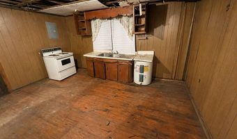 933 Anderson St, Calhoun Falls, SC 29628