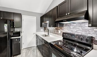 1201 Lofty Point Dr C, Ballwin, MO 63021