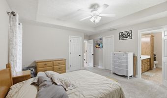 1027 Nickolas St, Aurora, MO 65605