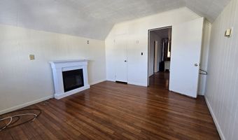 389 Carroll Ave, Bridgeport, CT 06607
