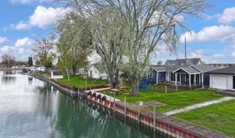6334 Marina Dr, Algonac, MI 48001