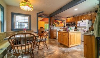 53 Henry St, Amherst, MA 01002