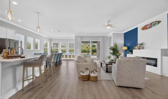 7322 PARADISO Dr, Apollo Beach, FL 33572