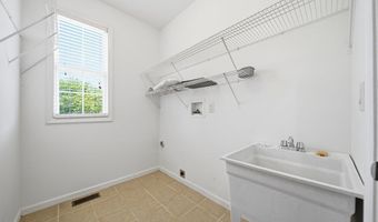 504 Kiowa Dr, Boiling Springs, SC 29316