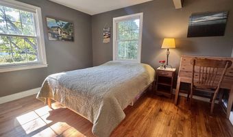 112 S Crest Dr, Burlington, VT 05401