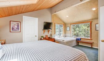 43630 Rainbow Ln, Angelus Oaks, CA 92305