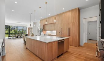 8302 ROBEY Ave, Annandale, VA 22003