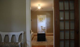 6 W Main St, Chester, CT 06412