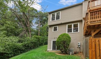 2213 S POLLARD St, Arlington, VA 22204