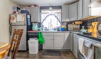 184 Gladstone St, Cranston, RI 02920