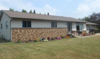 310 W Pine St, Abbotsford, WI 54405