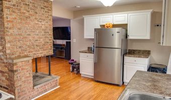 5230 Wick Way Dr, Alton, IL 62002