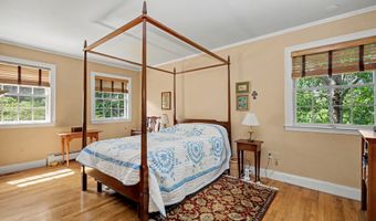 17 Goodhill Rd, Bethel, CT 06801