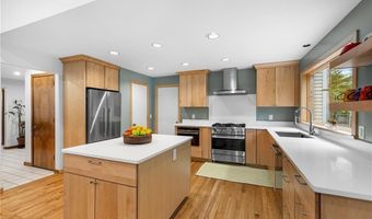 38 River Run, East Greenwich, RI 02818