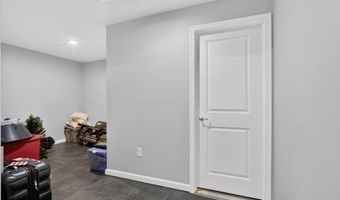 375 DELAWARE RIVER Dr, Clayton, DE 19938