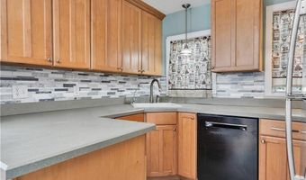 203 Farmington Ave, Cranston, RI 02920