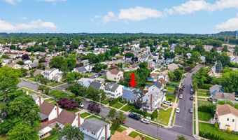 131 Dorset Ave, Albertson, NY 11507