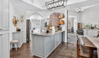 134 Moonlight Valley Dr, Ash Grove, MO 65604