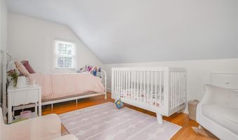 5 Indigo Rd, Barrington, RI 02806