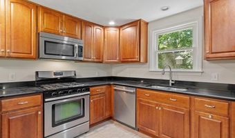 21 Cherokee Rd, Acton, MA 01720
