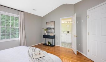 534 WINDING ROSE Dr, Rockville, MD 20850