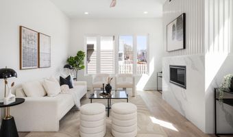 2001 N GEORGE MASON Dr, Arlington, VA 22207