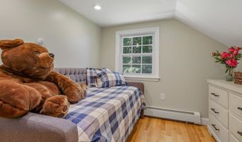 191 Stanavage Rd, Colchester, CT 06415
