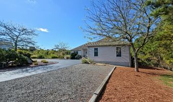 4 Mainstay Ln, Bourne, MA 02532