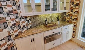6102 Creek Ridge Ct, Minnetonka, MN 55345