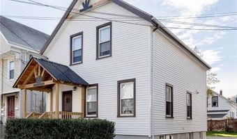 18 Hall Ave, Newport, RI 02840