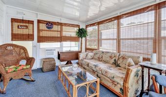 449 Egret Cir, Barefoot Bay, FL 32976