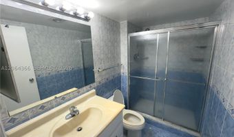3675 N Country Club Dr 109, Aventura, FL 33180