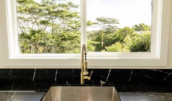 1139 Kauhikoa Rd A, Haiku, HI 96708