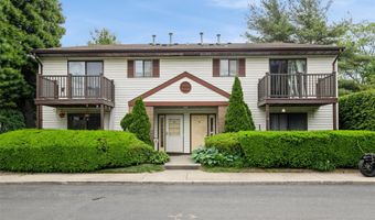 615 Broadway 37, Amityville, NY 11701