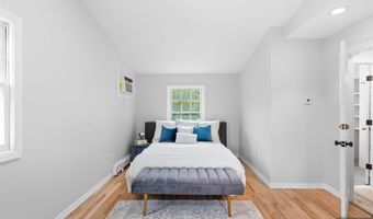 36 Deerfield St, Bergenfield, NJ 07621