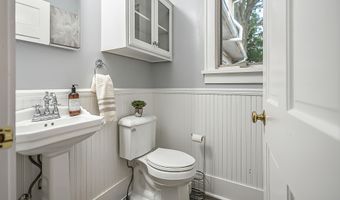 324 Highlake Ave, Ann Arbor, MI 48103
