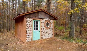 1274 42nd St, Allegan, MI 49010