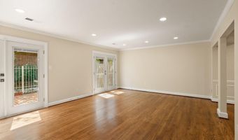 2345 S ROLFE St S, Arlington, VA 22202