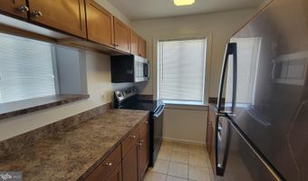 713 BRANDYWINE St SE 301, Washington, DC 20032