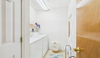 13 Deangelis Dr, Narragansett, RI 02882
